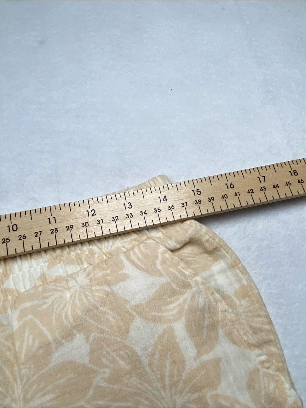 Hurley Tan and White Gauzy 100% Cotton Elastic-Waist‎ Tropical Pants, Small